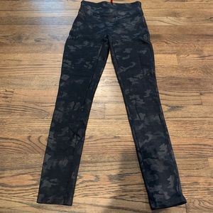 Spanx girls Lg faux leather camo leggings